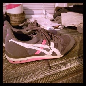 Womens asic tigers 7.5